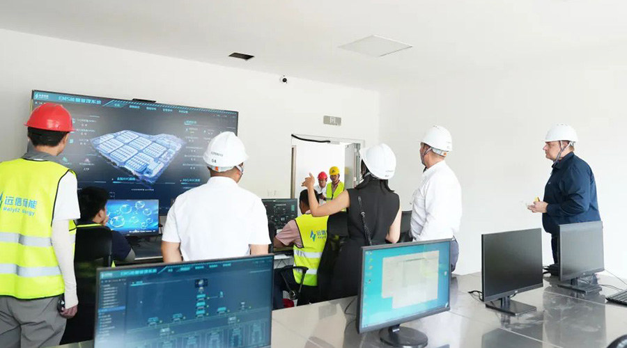 一棒捅破天花板，我在储能行业取真经